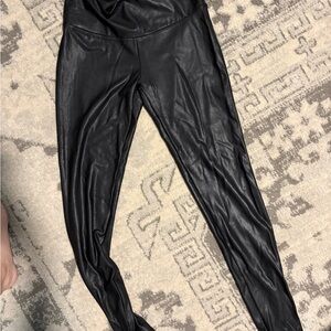 Time and Tru Black metalic leggings